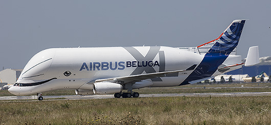 Der neue Airbustransporter nach der Landung Der neue Airbustransporter nach der Landung